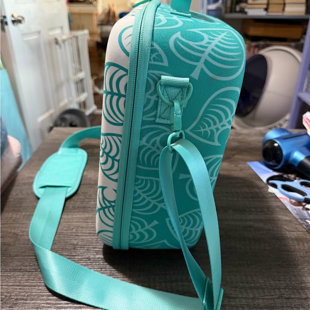 Animal Crossing Style Travel Case for Nintendo Switch 1/OLED and accessories - Picture 5 of 9